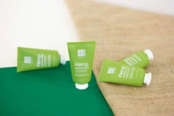 Hemp Infused Natural Moisturiser 30ml -Hauschks Geschaft dr botanicals hemp infused natural moisturiser 30ml 2